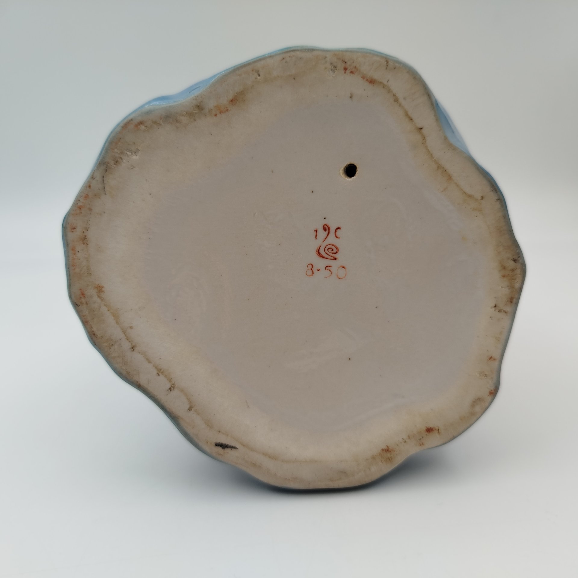 Статуэтка "Майская ночь", скульптор О.Л. Жникруп, фарфор, роспись, золочение, Полонский завод художественной керамики (Полонное ЗХК), СССР, 1973-1991 гг.