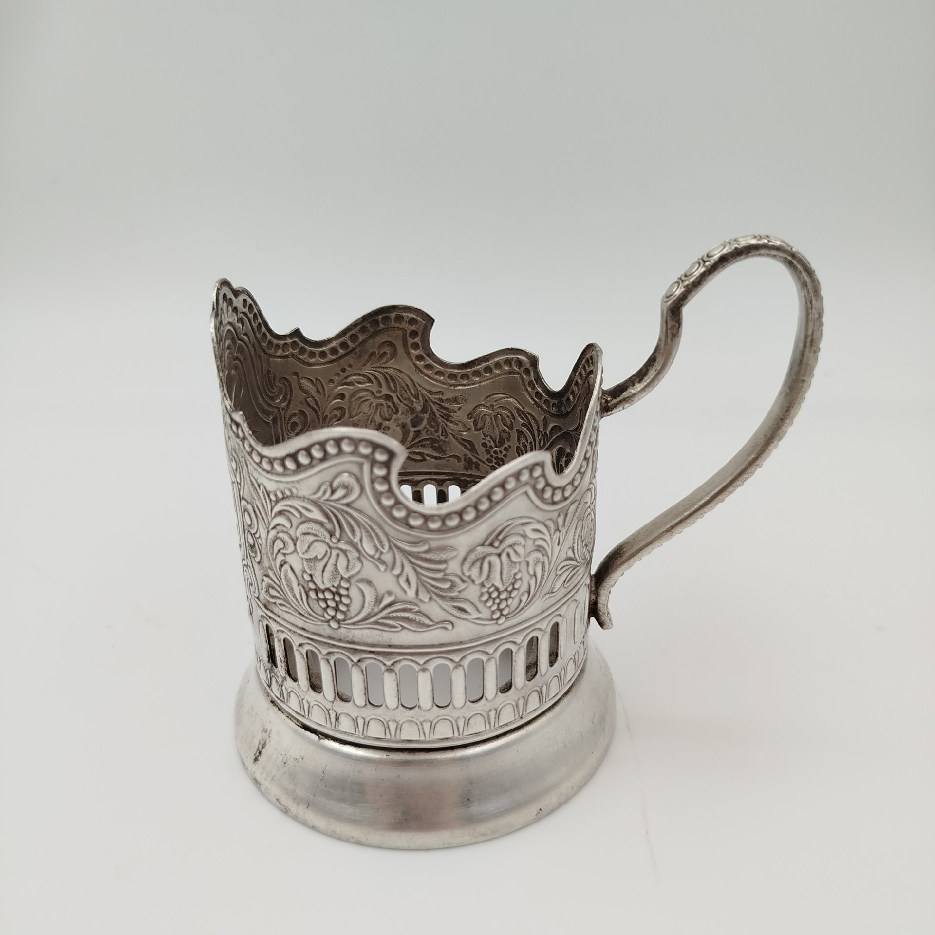 Подстаканник "Советский космос", мНЦ (медь-никель-цинк), Кольчугинский завод цветных металлов, СССР, 1970-1980 гг.