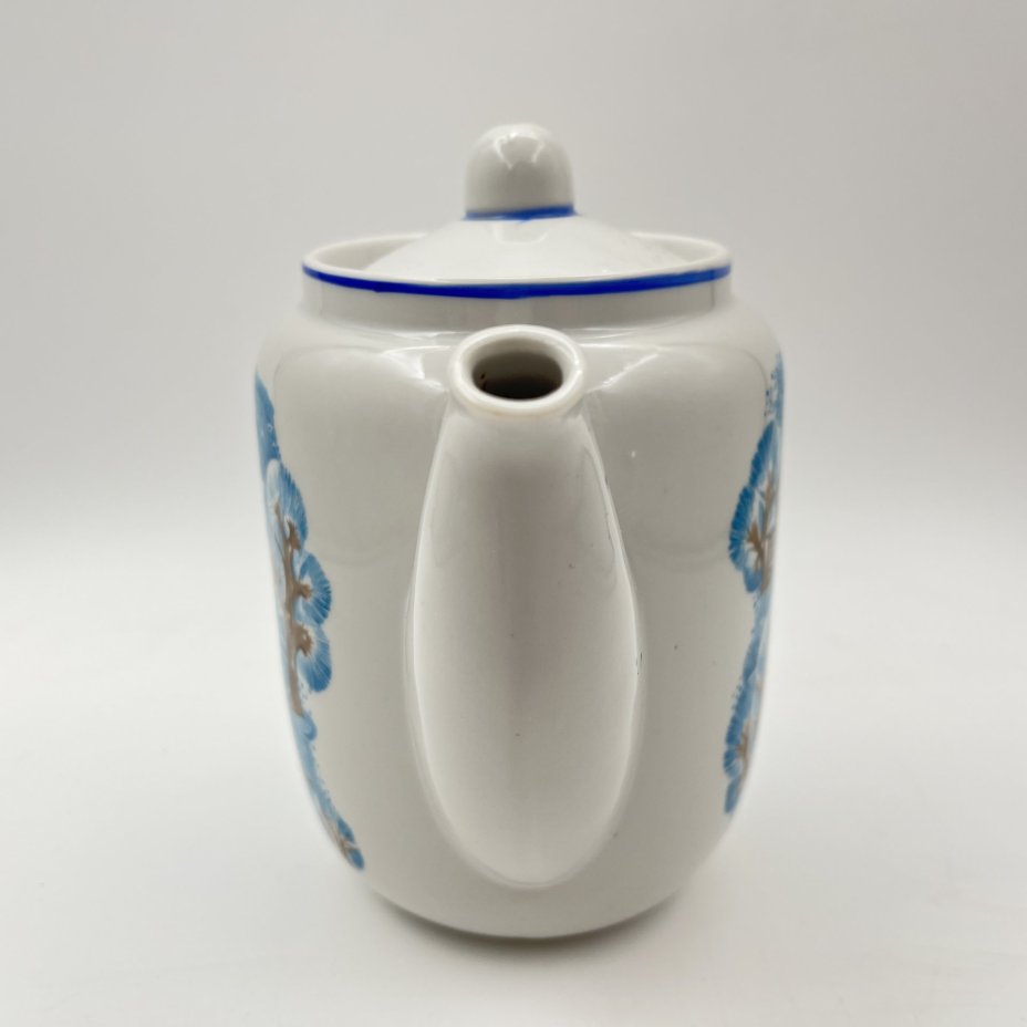 Кофейник "Зима", фарфор, крытье, деколь, Дмитровский фарфоровый завод (ДФЗ Вербилки), СССР, 1952-1992 гг.