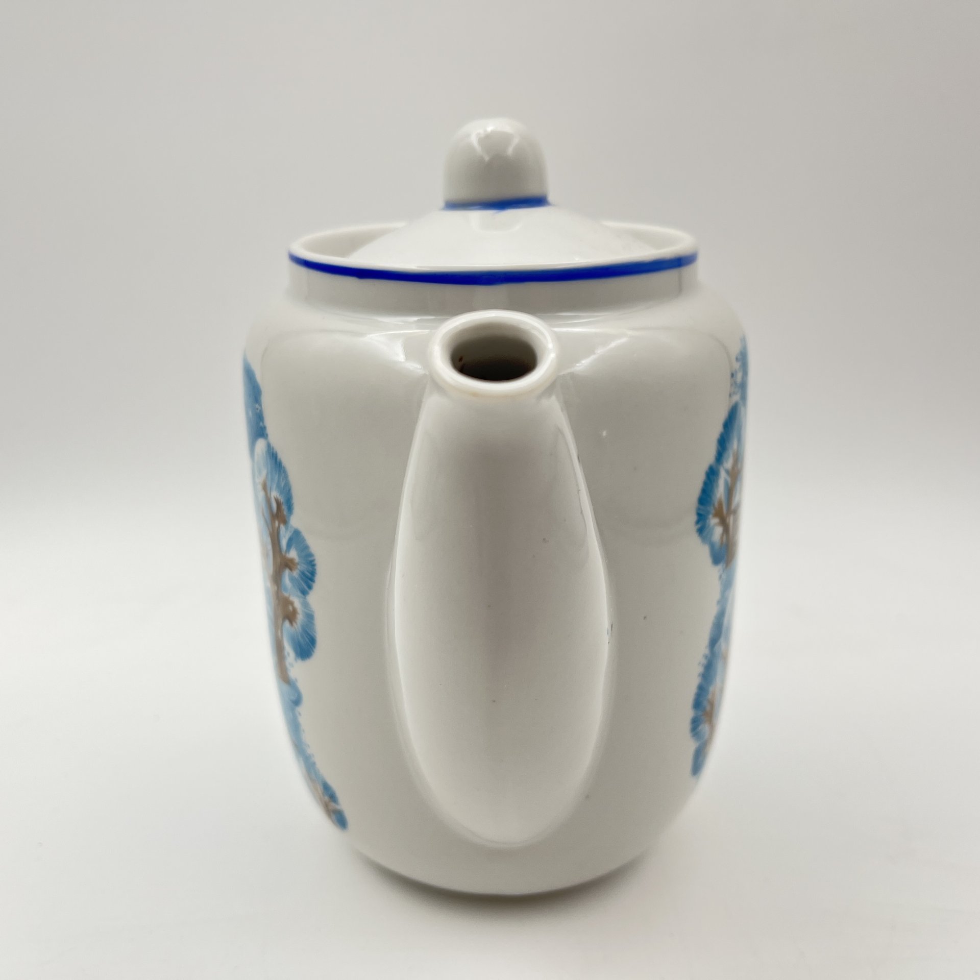 Кофейник "Зима", фарфор, крытье, деколь, Дмитровский фарфоровый завод (ДФЗ Вербилки), СССР, 1952-1992 гг., Дмитровский фарфоровый завод (ДФЗ Вербилки)