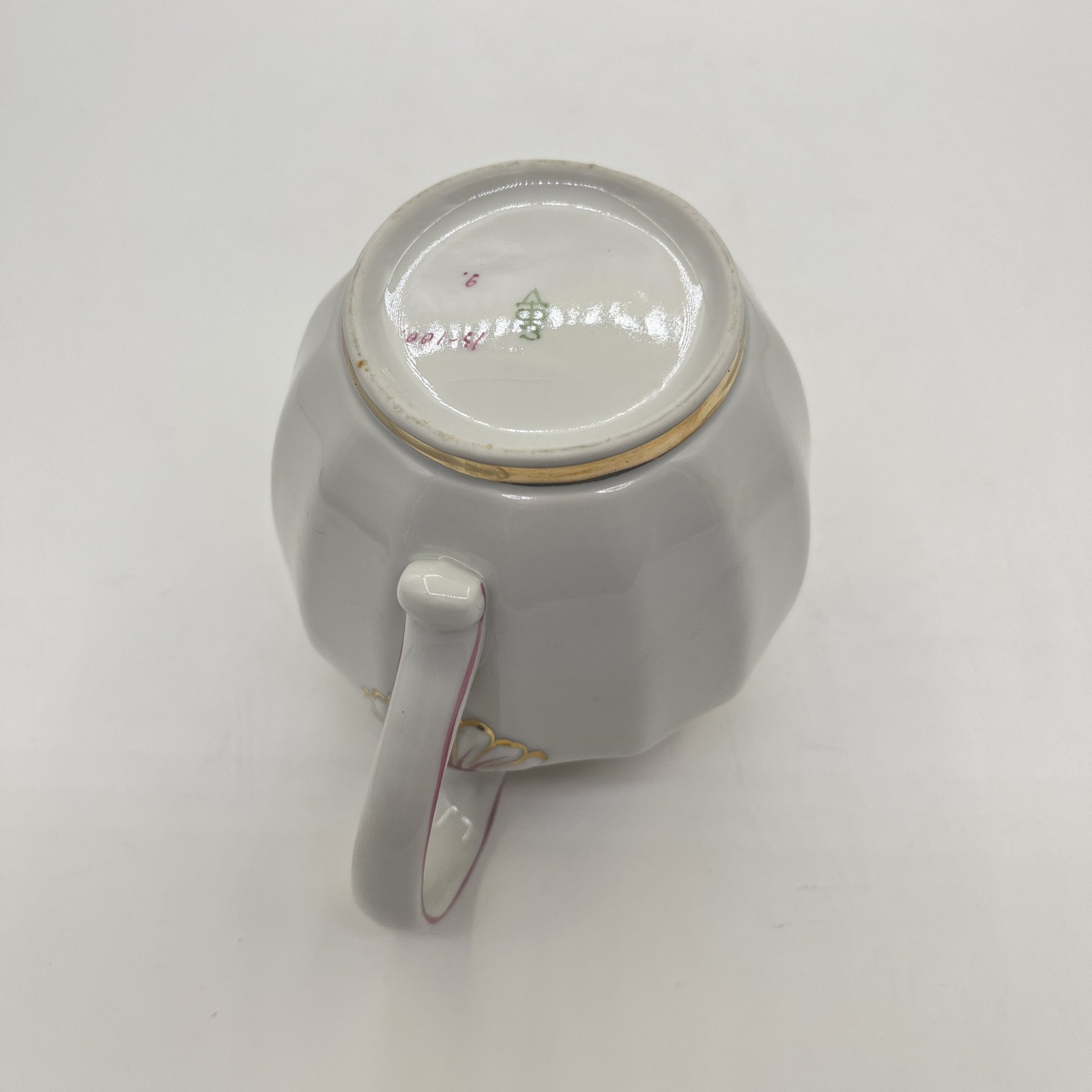 Молочник из сервиза "Золотая лента"