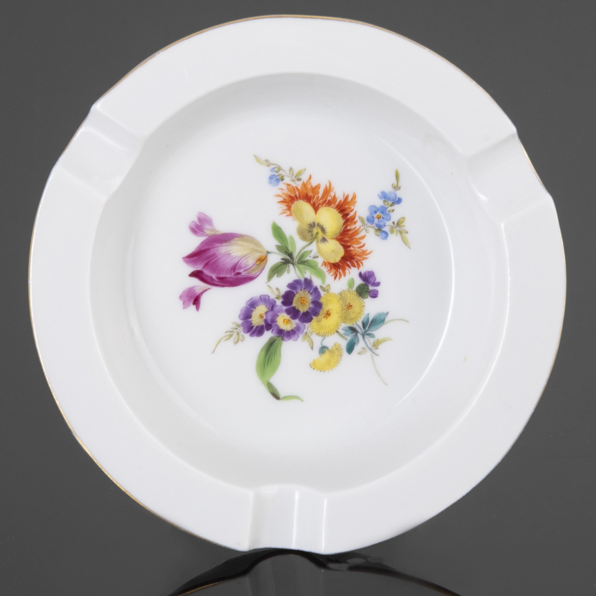Пепельница, декорированная цветами, Meissen (Мейсенский фарфор), Meissener Porzellan (Мейсенский фарфор)