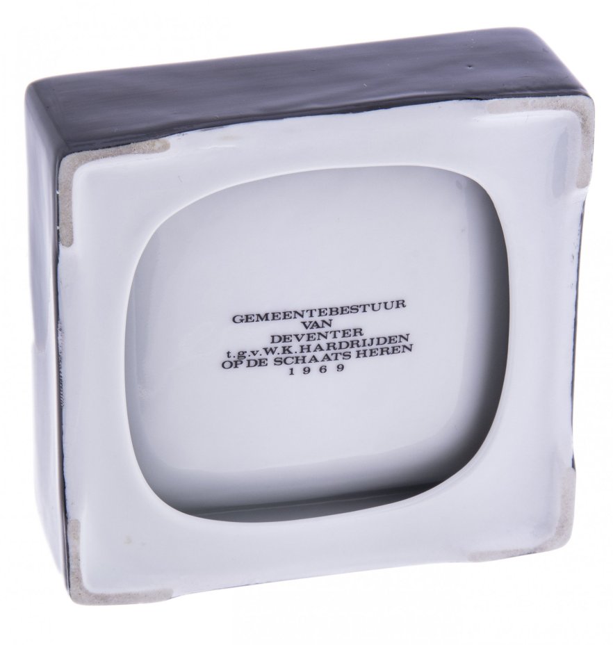 Пепельница сувенирная с изображением осады города Девентер, фарфор, печать,  Нидерланды, 2000-2015  гг.
