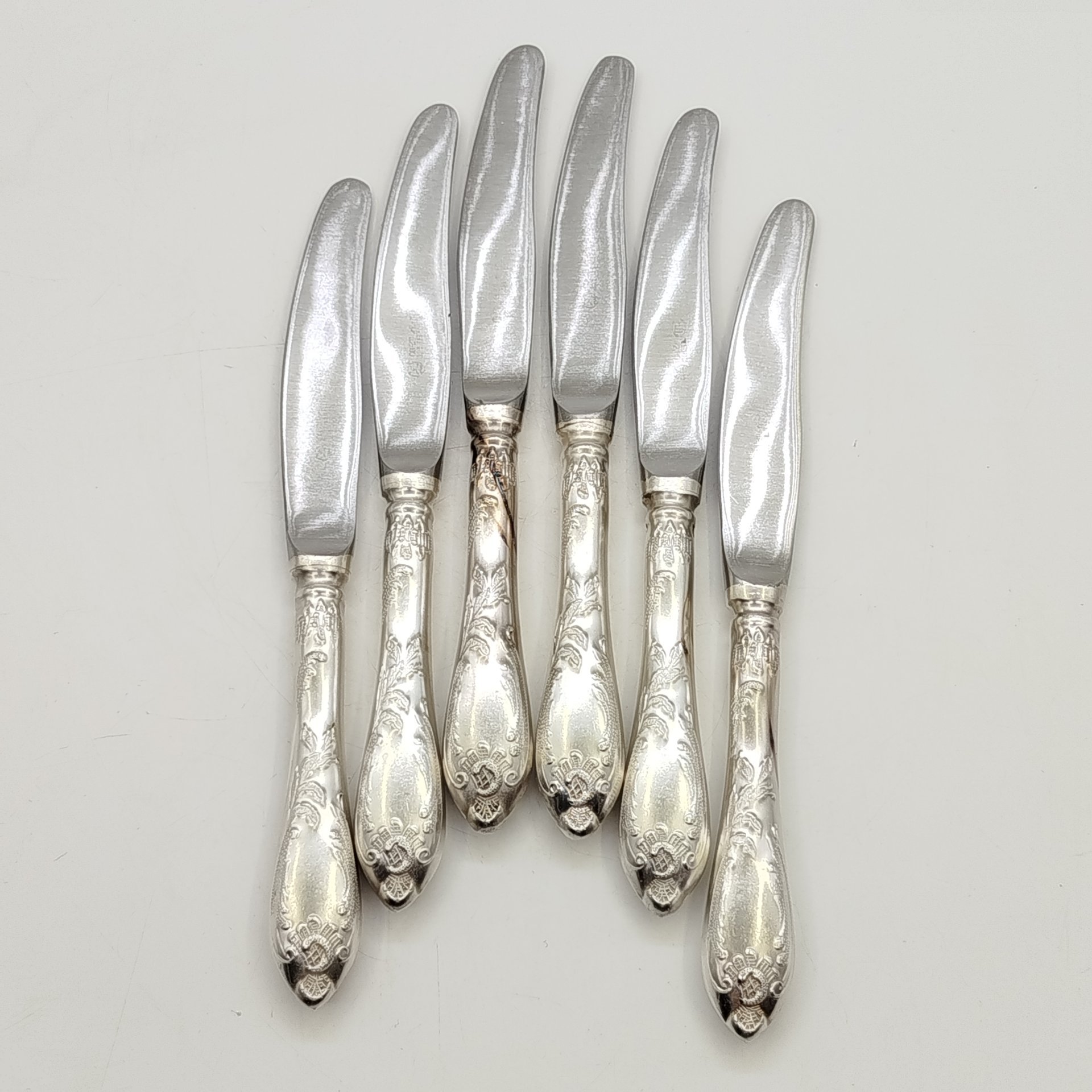 Набор из 6 десертных ножей "Пламя", мНЦ (медь-никель-цинк), Вольнянский завод столовых приборов им. Шевченко (ЗiШ, ЗиШ), СССР, 1970-1990 гг.