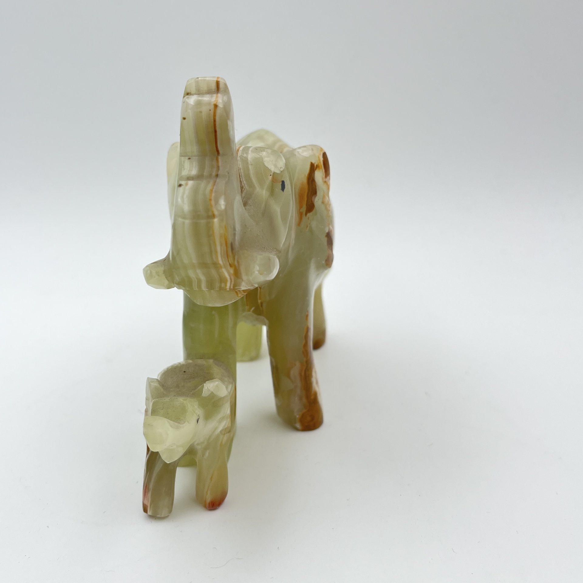 Статуэтка "Слон со слоненком", натуральный камень (оникс), резьба, Азия, 2000-2015 гг.
