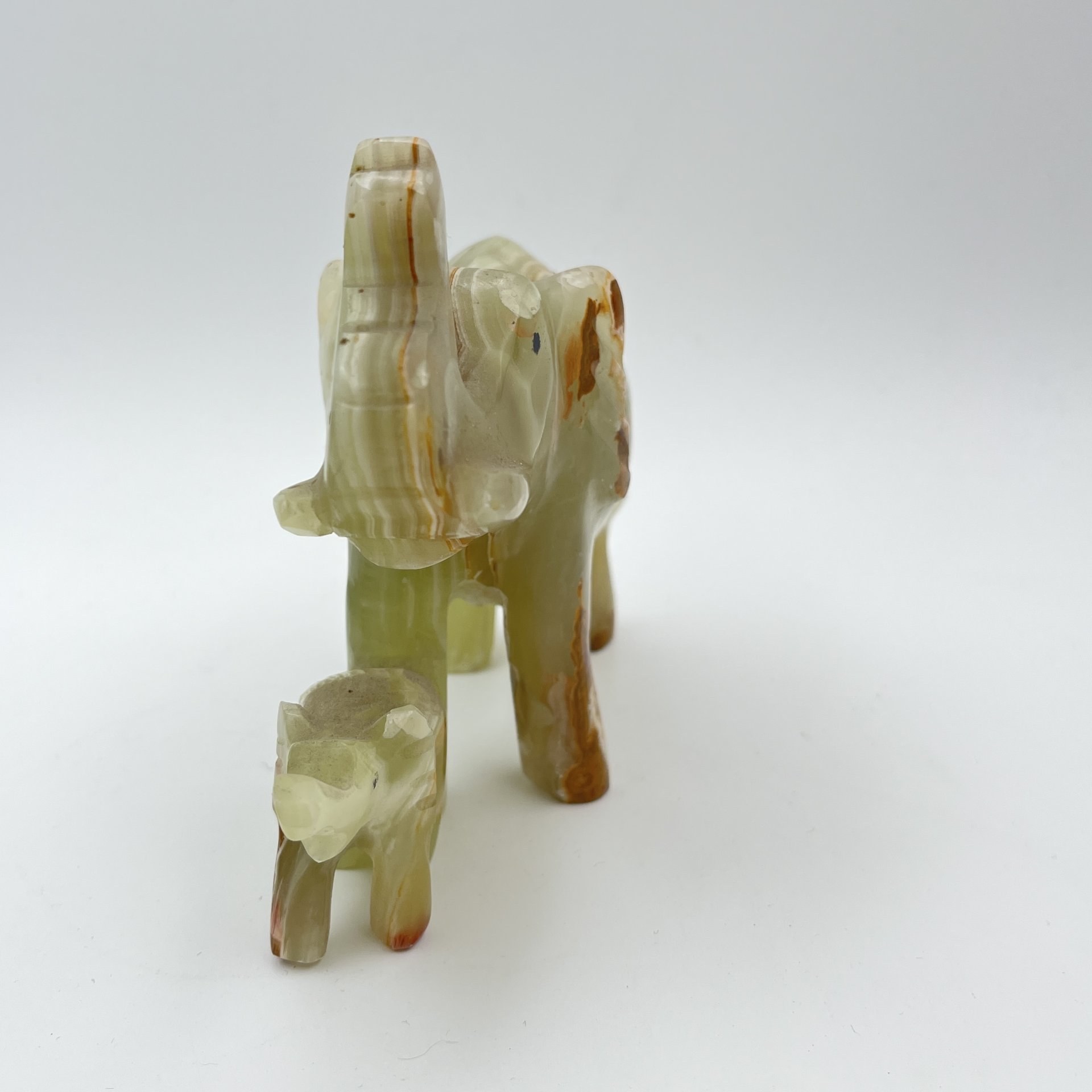 Статуэтка "Слон со слоненком", натуральный камень (оникс), резьба, Азия, 2000-2015 гг.