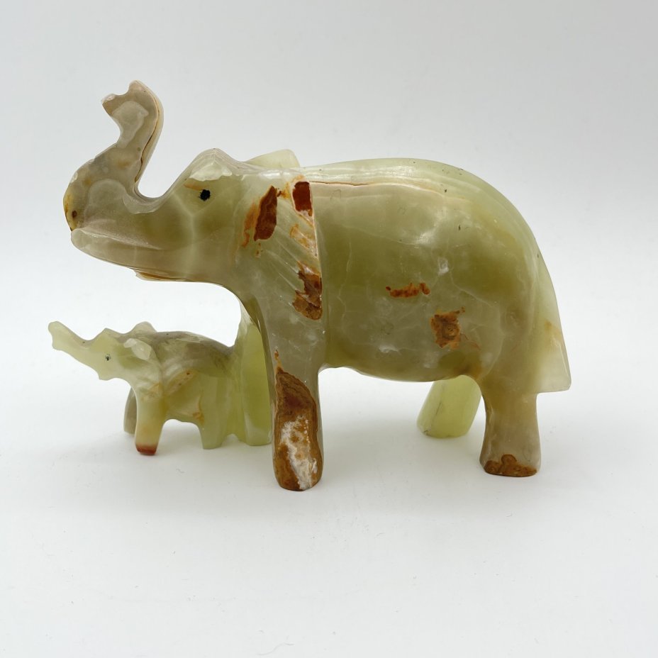 Статуэтка "Слон со слоненком", натуральный камень (оникс), резьба