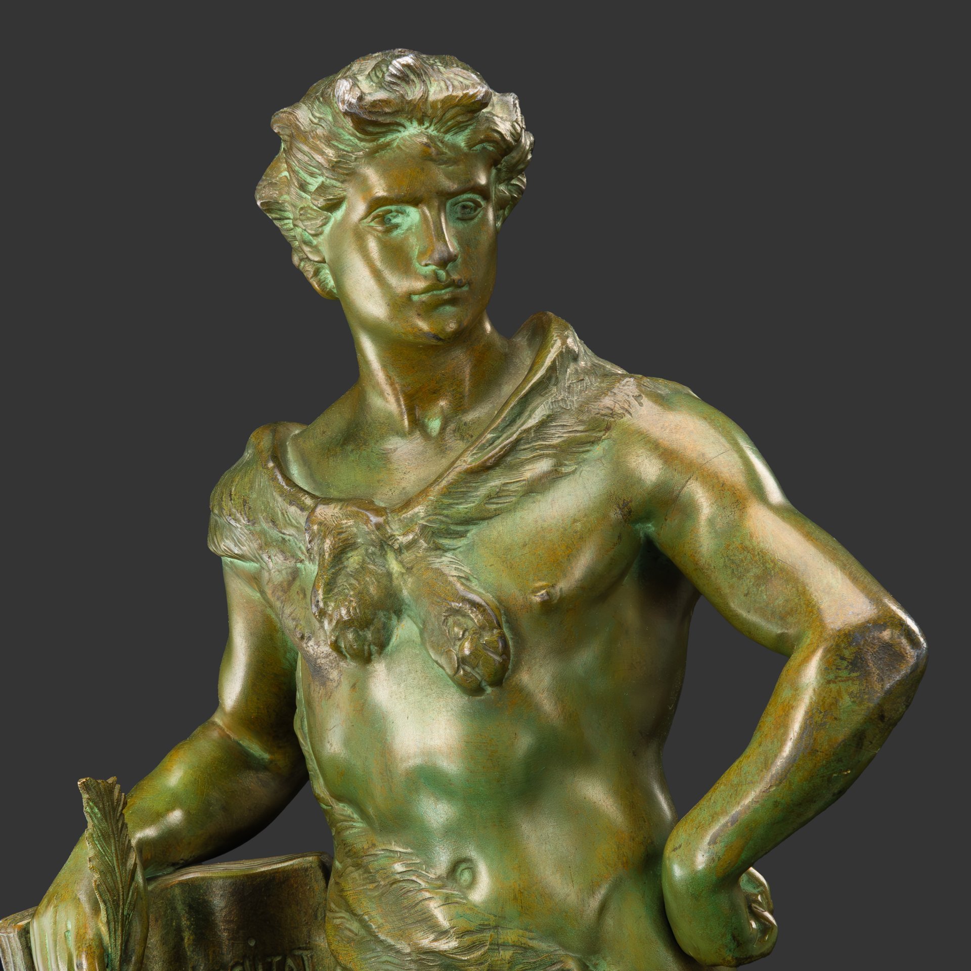 Скульптура "Гений труда" ("Genie du travail"), автор Анри Луи Левассер (1853-1935 гг.)