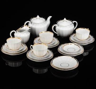 Сервиз чайный "Золотая лента" на 4 персоны (24 предмета), форма "Ампир", фарфор, золочение, Дмитровский фарфоровый завод (ДФЗ Вербилки), СССР, 1954-1965 гг.