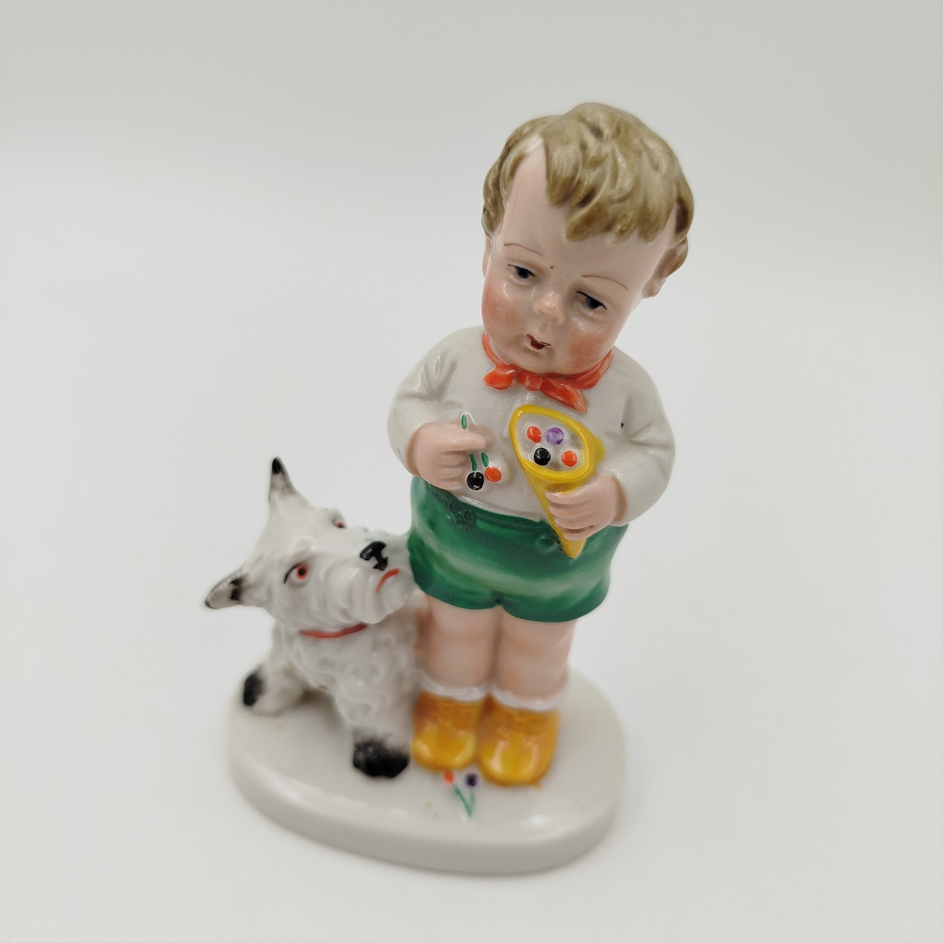 Статуэтка "Мальчик с собакой", фарфор, роспись, Германия, 1950-1980 гг.