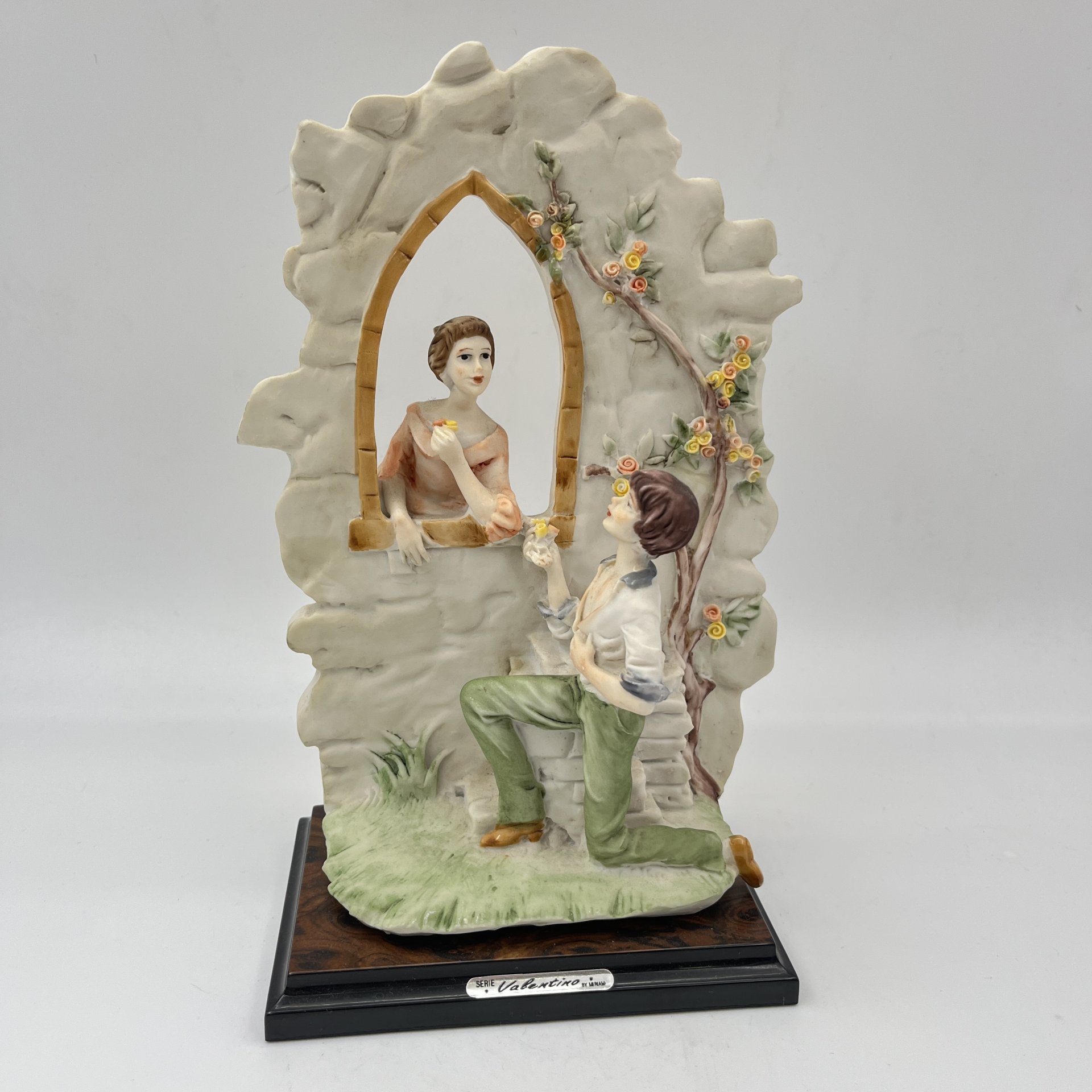 Статуэтка "Влюбленные" (" Ромео и Джульетта"), Valentino by Miriam, композитный материал, роспись, Италия, 1970-1990 гг.