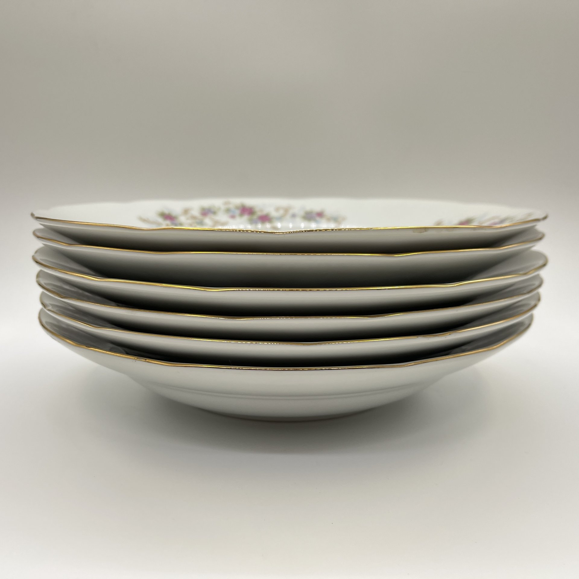 Набор суповых тарелок на 6 персон, украшенных цветочным декором, Катюша Япония, фарфор, деколь, золочение, 1970-1990 гг.