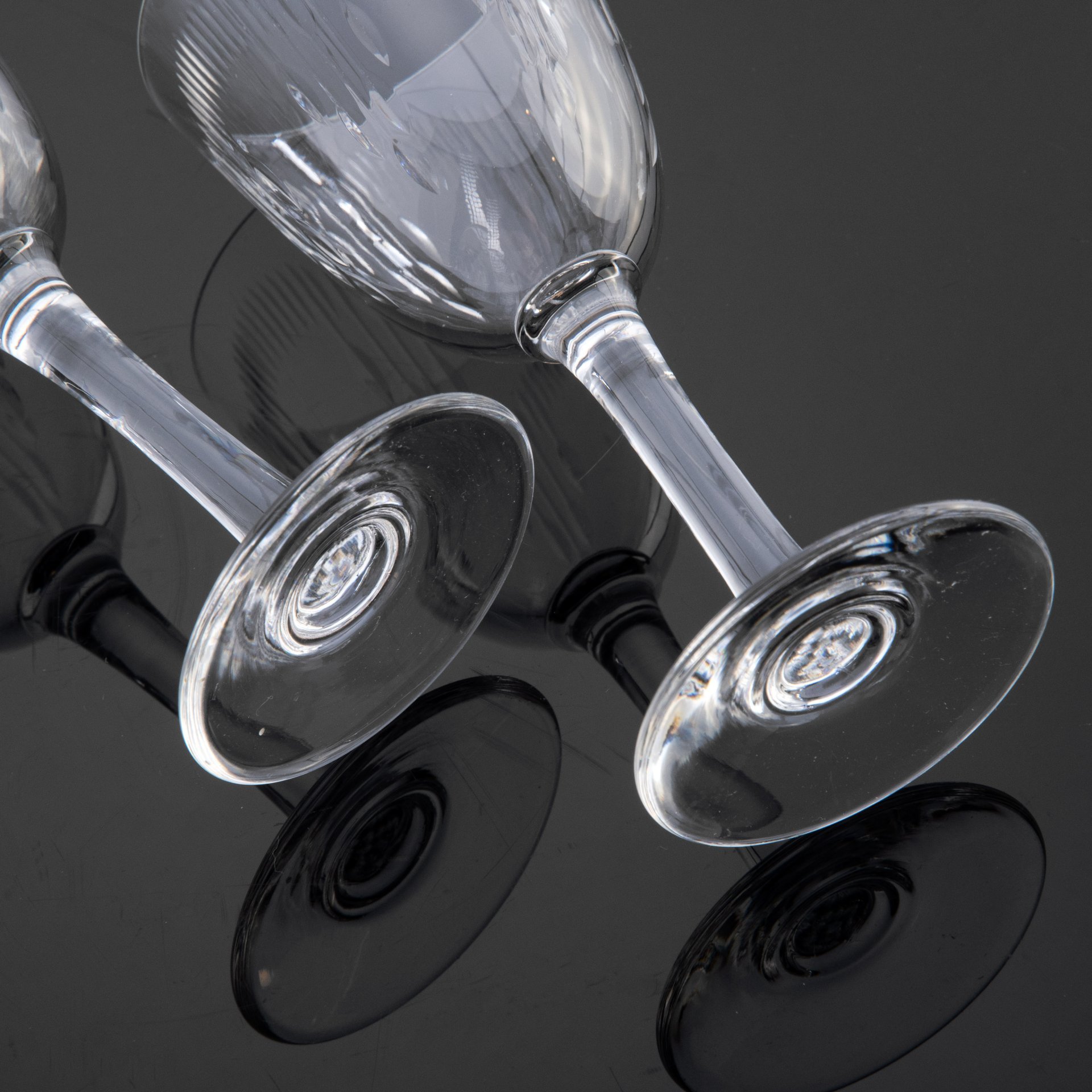 Набор из 3рюмок для крепленых вин  с тонкой резьбой по ободку
