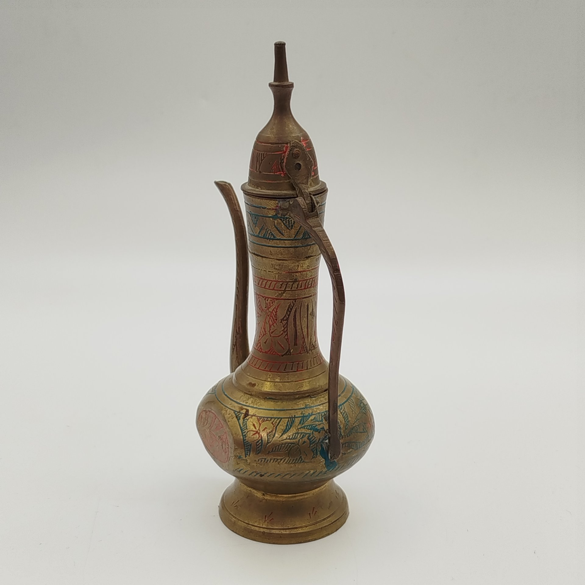 Кумган (кувшин) в восточном стиле (миниатюрный), украшенный растительным декором, "Ramnath", латунь, гравировка, роспись, Индия, 1960-1990 гг.