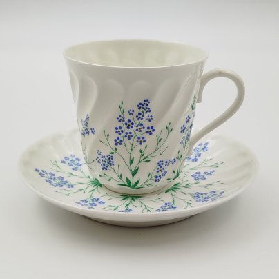 Пара чайная "На Нерли", автор рисунка Славина Н.П, автор формы "Ленинградский" Криммер Э.М.