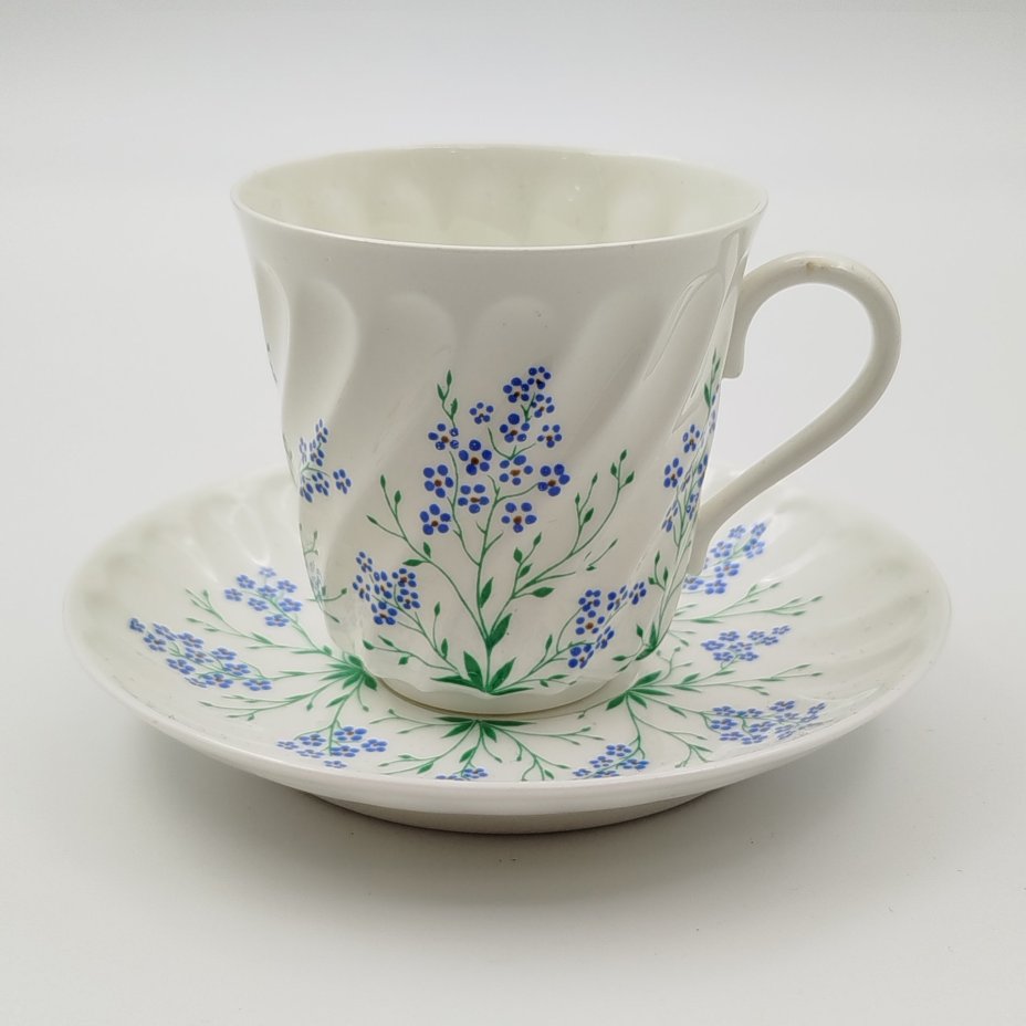 Пара чайная "На Нерли", автор рисунка Славина Н.П, автор формы "Ленинградский" Криммер Э.М.