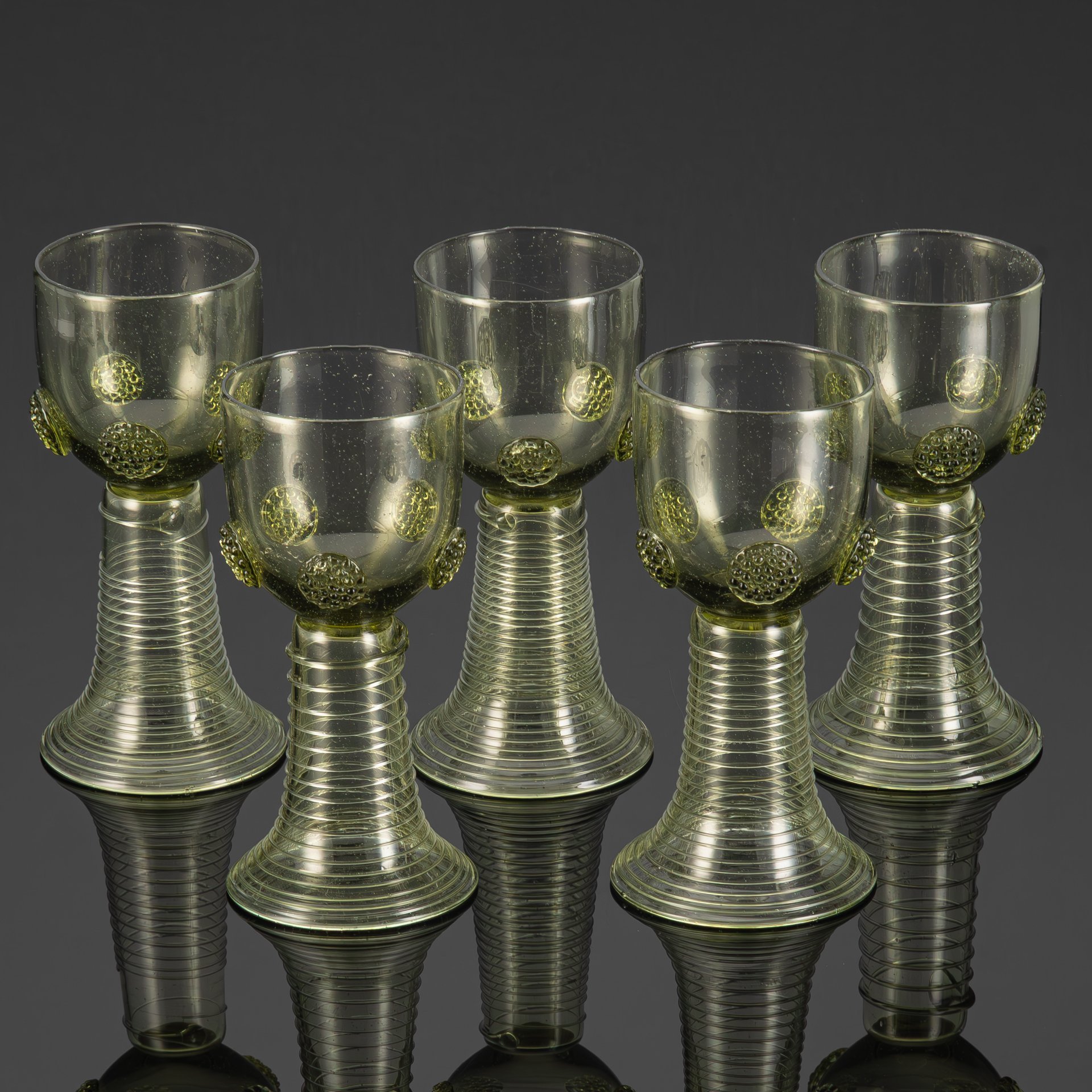 Набор бокалов-рёмеров для вина на 5 персон, стекло, выдувание, гутная техника, ручная работа, Европа, 1970-2000 гг.