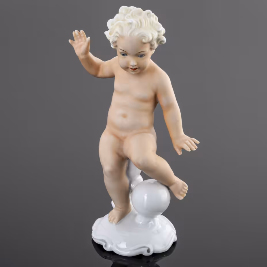 Статуэтка "Путти с мячом", Schaubach-Kunst