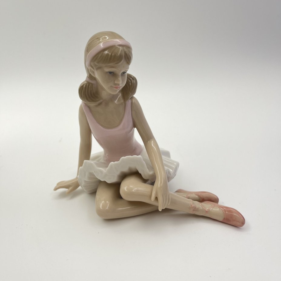 Статуэтка "Балерина", фарфор, роспись, Leonardo Collection, Великобритания, 1990-2010 гг.