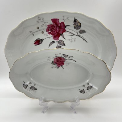 Набор из 2-х блюд (селёдочниц), украшенных изображением розы, фарфор, деколь, золочение, Karolina (Фарфоровая мануфактура «Каролина», Польша), Польша, 1980-1990 гг.