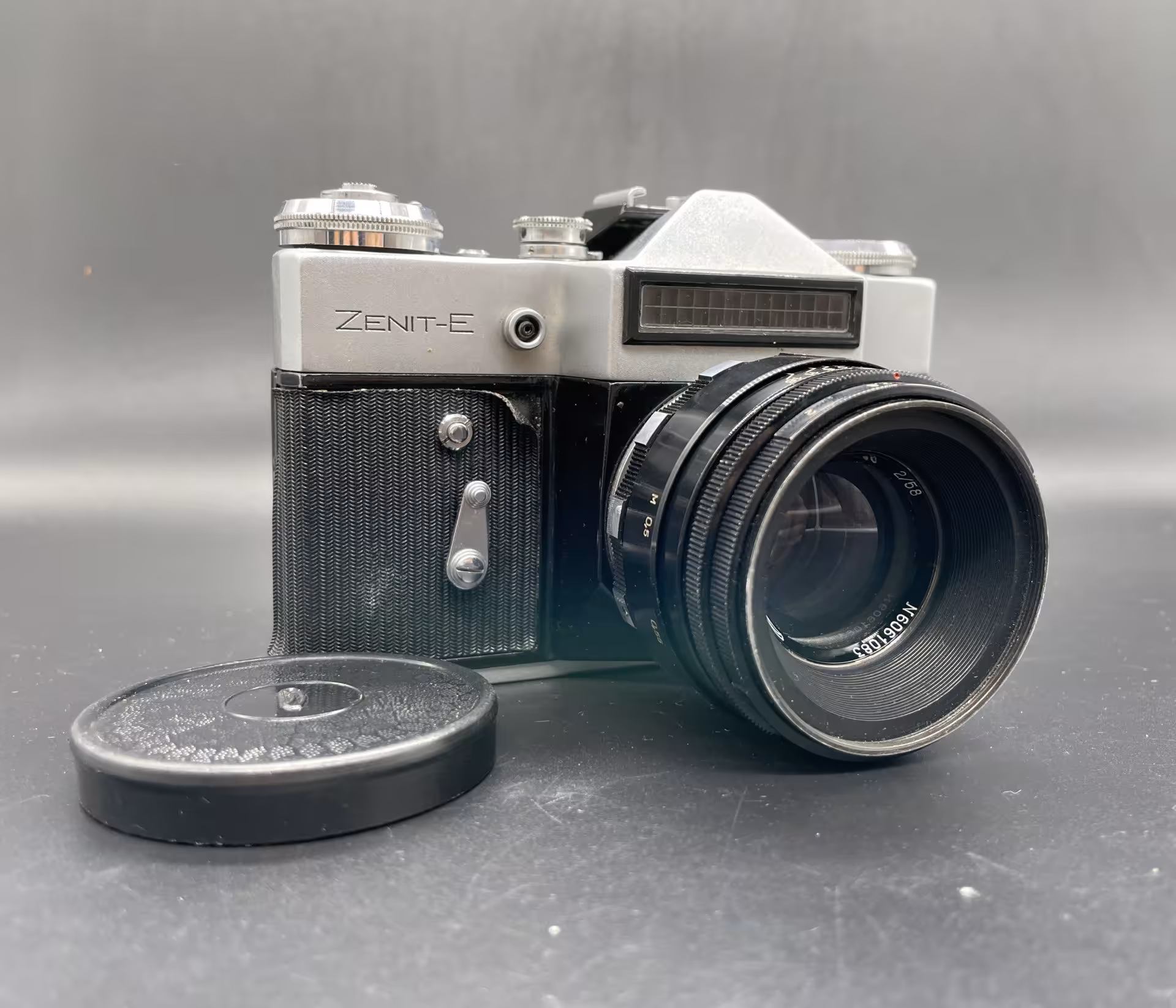 Фотоаппарат "Зенит-Е" с объективом "Гелиос-44", Красногорский механический завод (КМЗ)