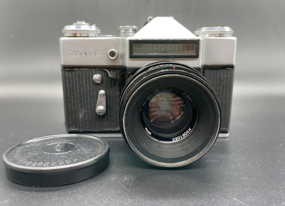Фотоаппарат "Зенит-Е" с объективом "Гелиос-44", Красногорский механический завод (КМЗ)