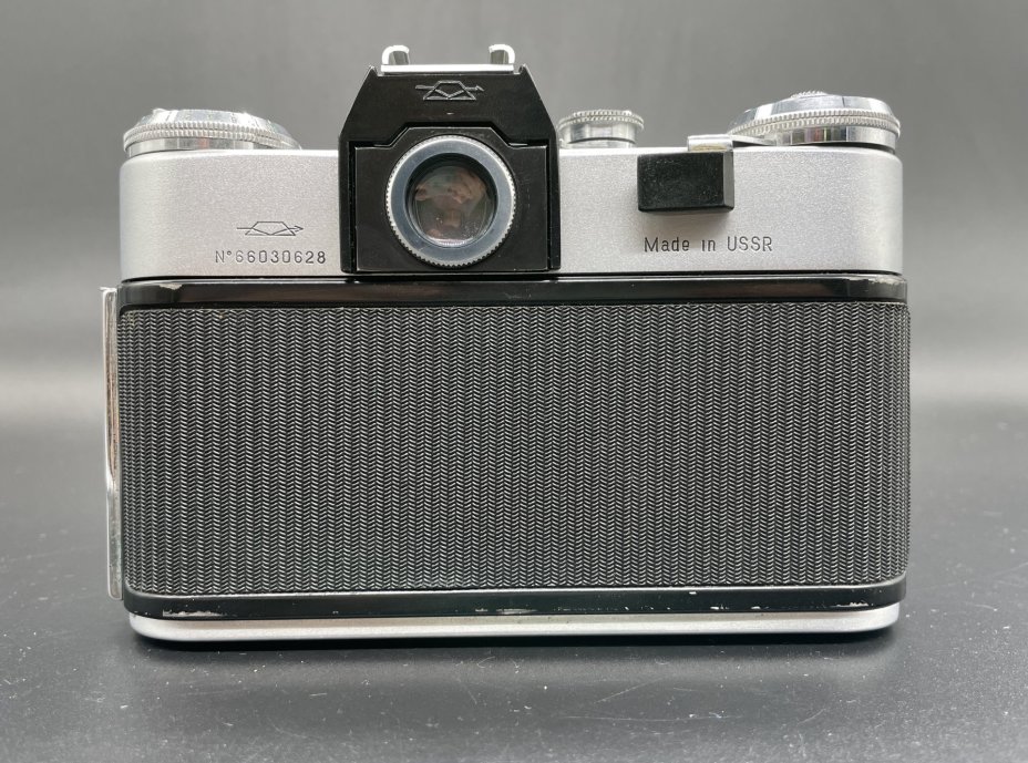 Фотоаппарат "Зенит-Е" с объективом "Гелиос-44", Красногорский механический завод (КМЗ)