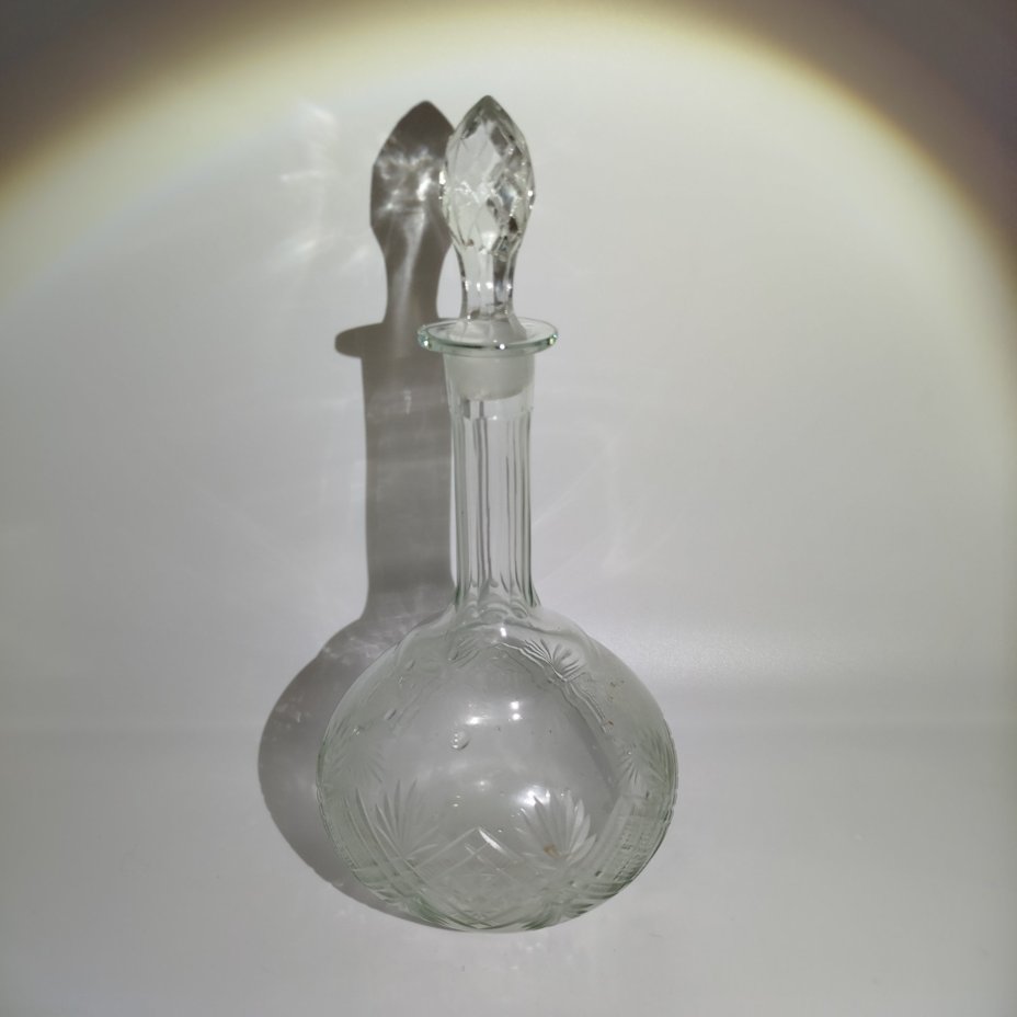 Графин (штоф) с рельефным декором, стекло, пресс, СССР, 1930-1950 гг.