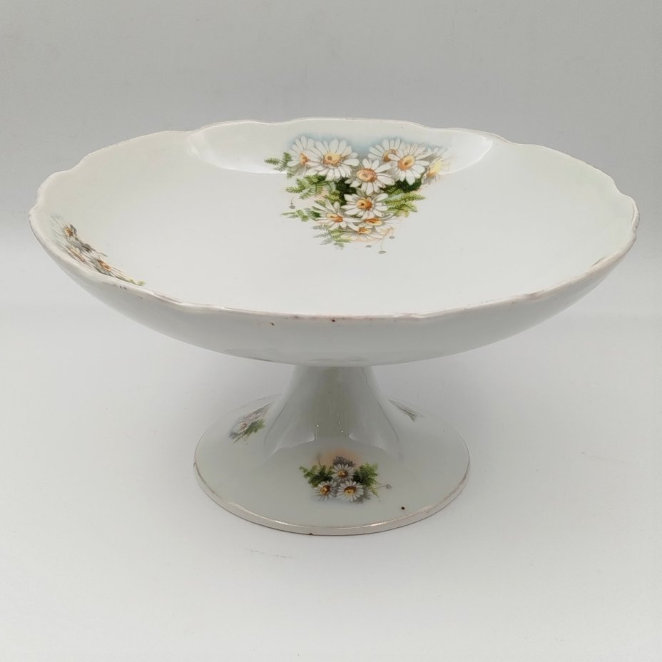 Фруктовница с декором в виде ромашек (экспортное клеймо), фарфор, деколь, Дулевский фарфоровый завод (Дулёво), СССР, 1926-1935 гг.