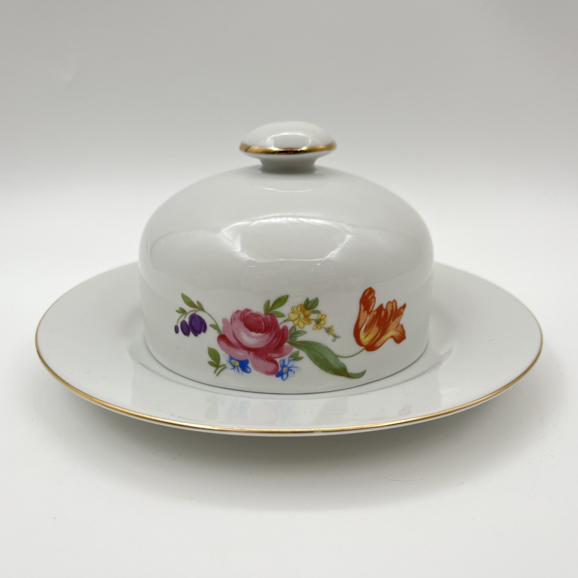 Сервиз чайно-кофейный "Мейсенский букет" на 4 персоны (17 предметов), фарфор, деколь, золочение, Graf Von Henneberg Porzellan, 1777 Jlmenau, ГДР, 1977-1990 гг.