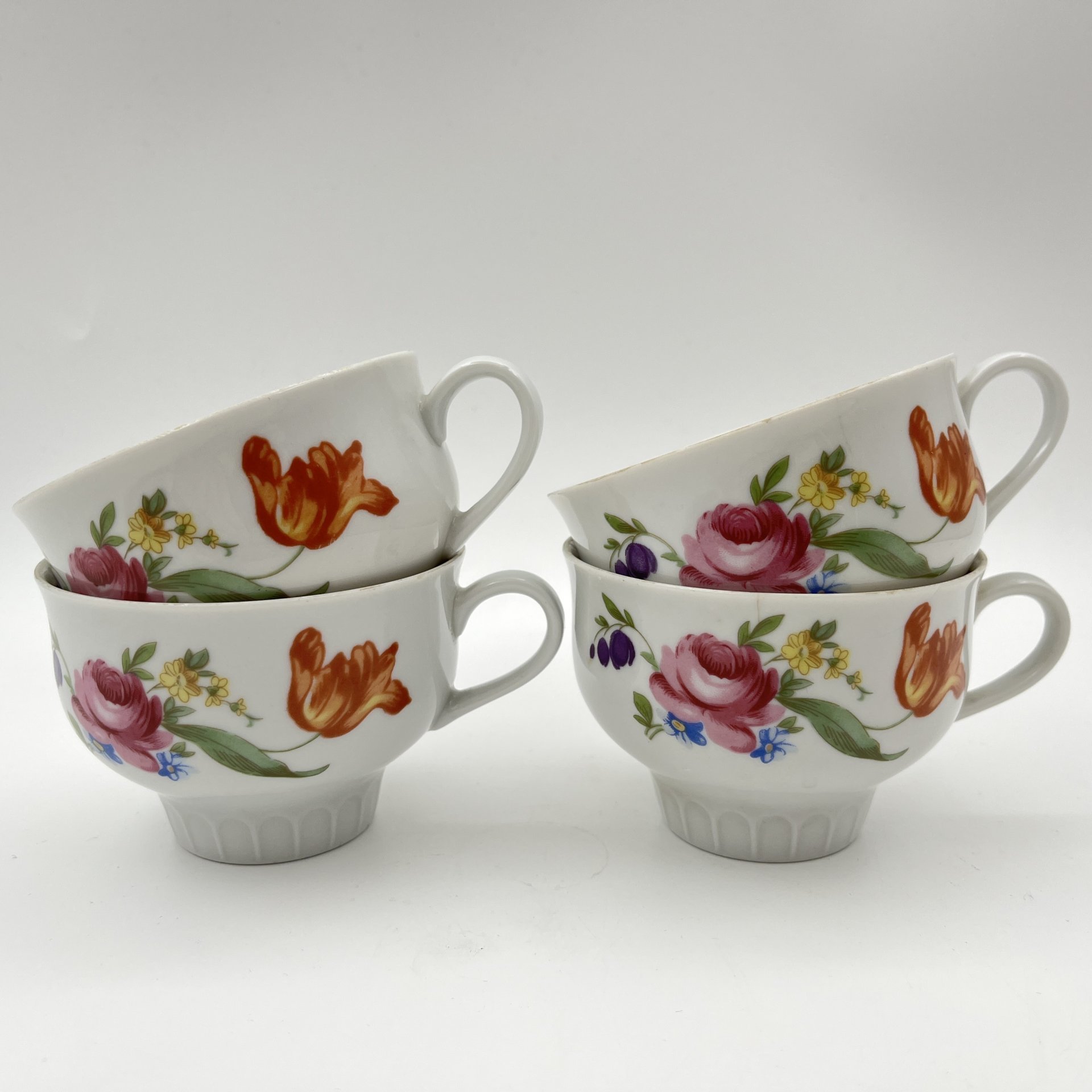 Сервиз чайно-кофейный "Мейсенский букет" на 4 персоны (17 предметов), фарфор, деколь, золочение, Graf Von Henneberg Porzellan, 1777 Jlmenau, ГДР, 1977-1990 гг.