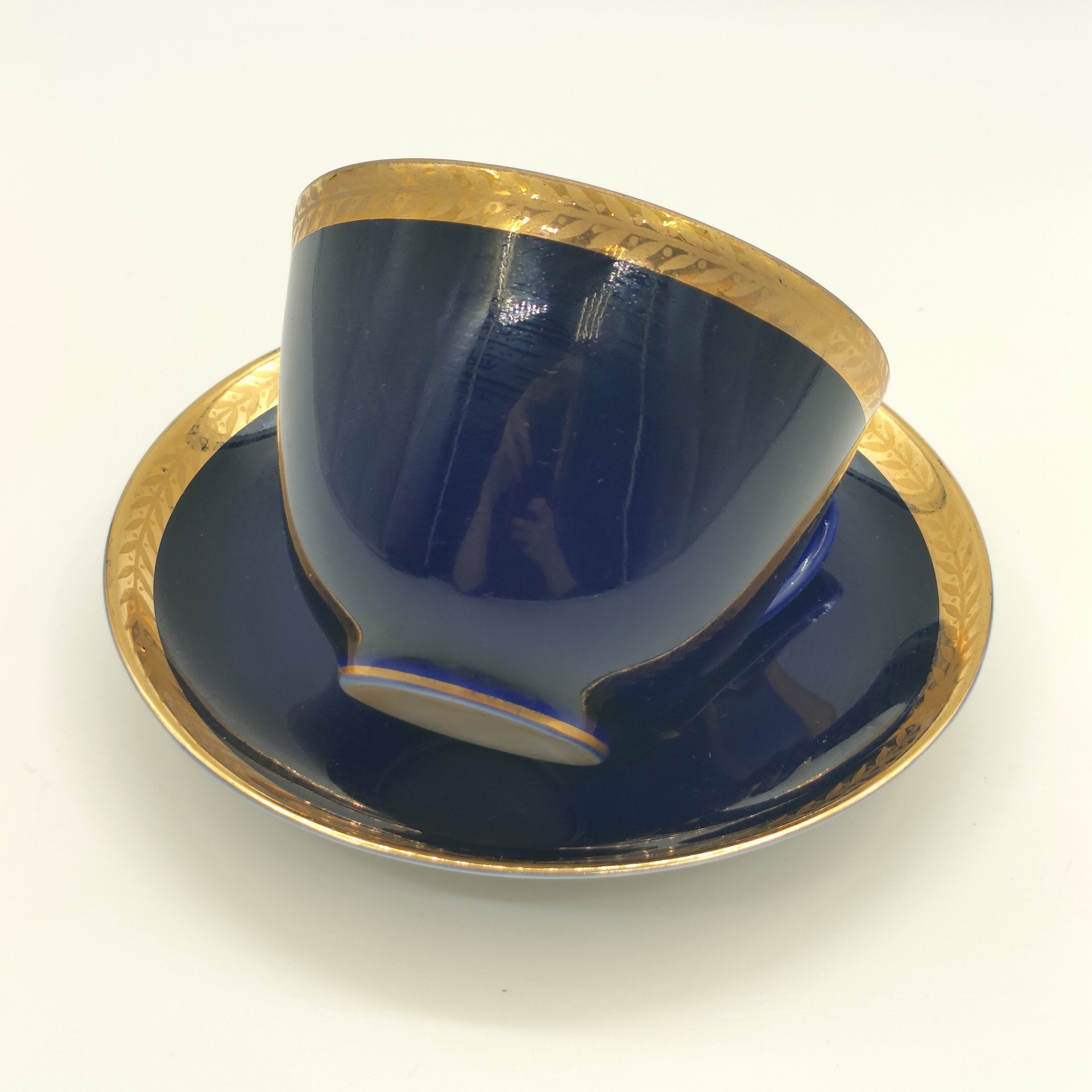 Пара чайная "Колос", фарфор, крытье кобальтом, золочение, Ленинградский фарфоровый завод (ЛФЗ), СССР, 1970-1991 гг.