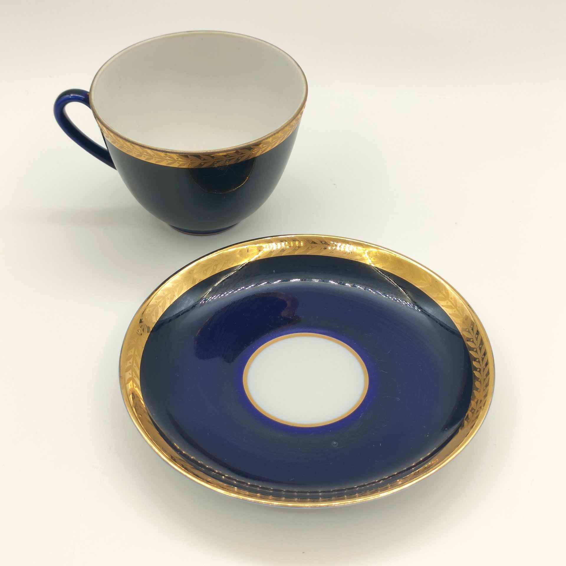 Пара чайная "Колос", фарфор, крытье кобальтом, золочение, Ленинградский фарфоровый завод (ЛФЗ), СССР, 1970-1991 гг.