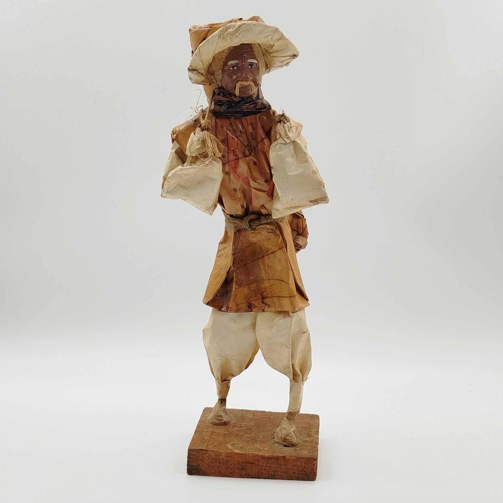 Статуэтка "Мексиканец", картон, бумага, техника картонерия, Мексика, 2000-2015 гг.