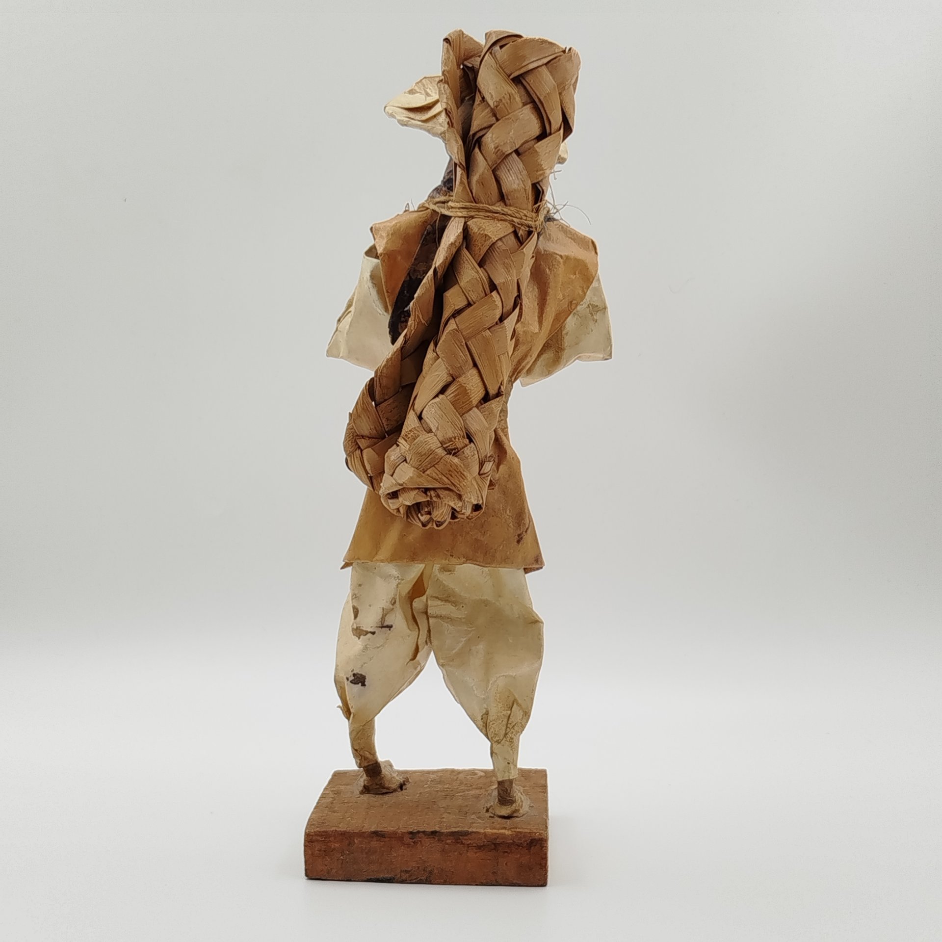 Статуэтка "Мексиканец", картон, бумага, техника картонерия, Мексика, 2000-2015 гг.