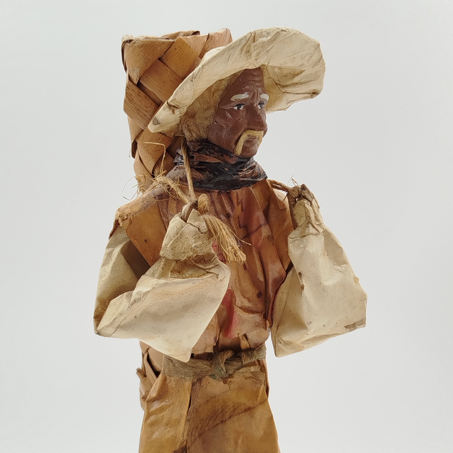 Статуэтка "Мексиканец", картон, бумага, техника картонерия, Мексика, 2000-2015 гг.