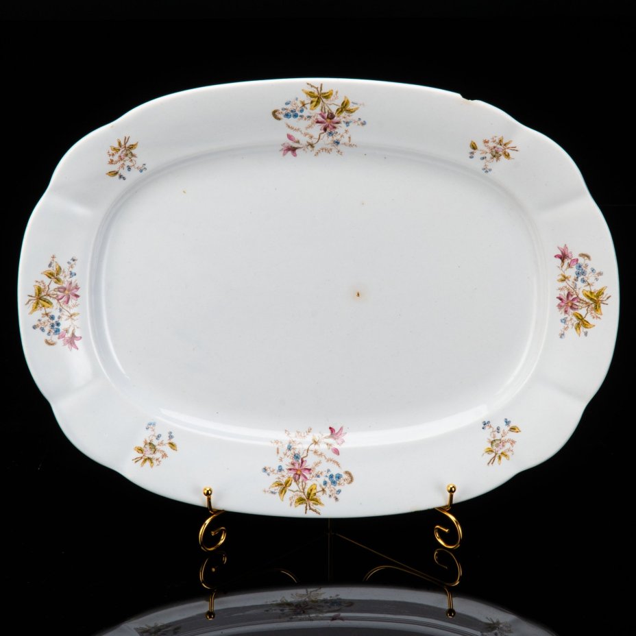 Блюдо овальной формы с цветочным декором (большое), фаянс, деколь, Фабрика И.Е. Кузнецова на Волхове, Российская империя, 1900-1917 гг.
