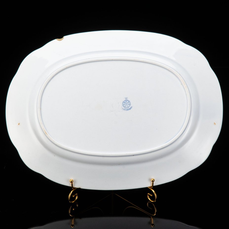 Блюдо овальной формы с цветочным декором (большое), фаянс, деколь, Фабрика И.Е. Кузнецова на Волхове, Российская империя, 1900-1917 гг.