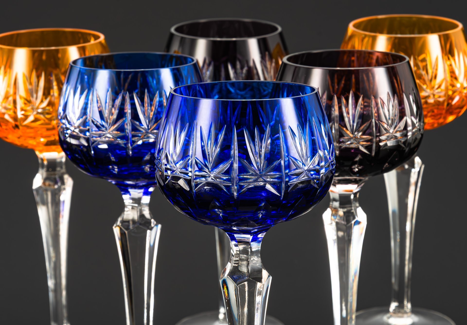 Набор бокалов для вина на 6 персон, украшенных резным орнаментом, хрусталь, алмазная грань, Echt Bleikristall, Германия, 1970-1990 гг.
