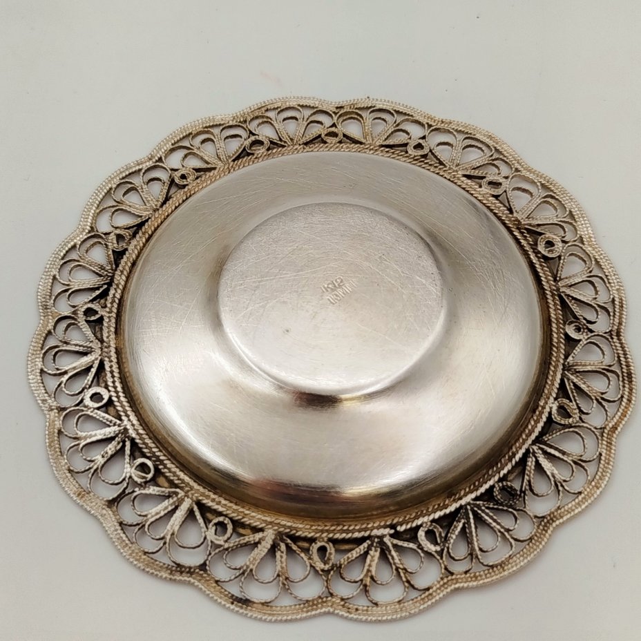 Пара кофейная, украшенная ажурным декором