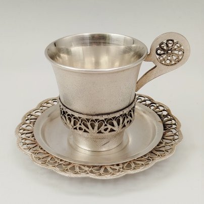 Пара кофейная, украшенная ажурным декором, Мстерская художественная фабрика  «Ювелир»