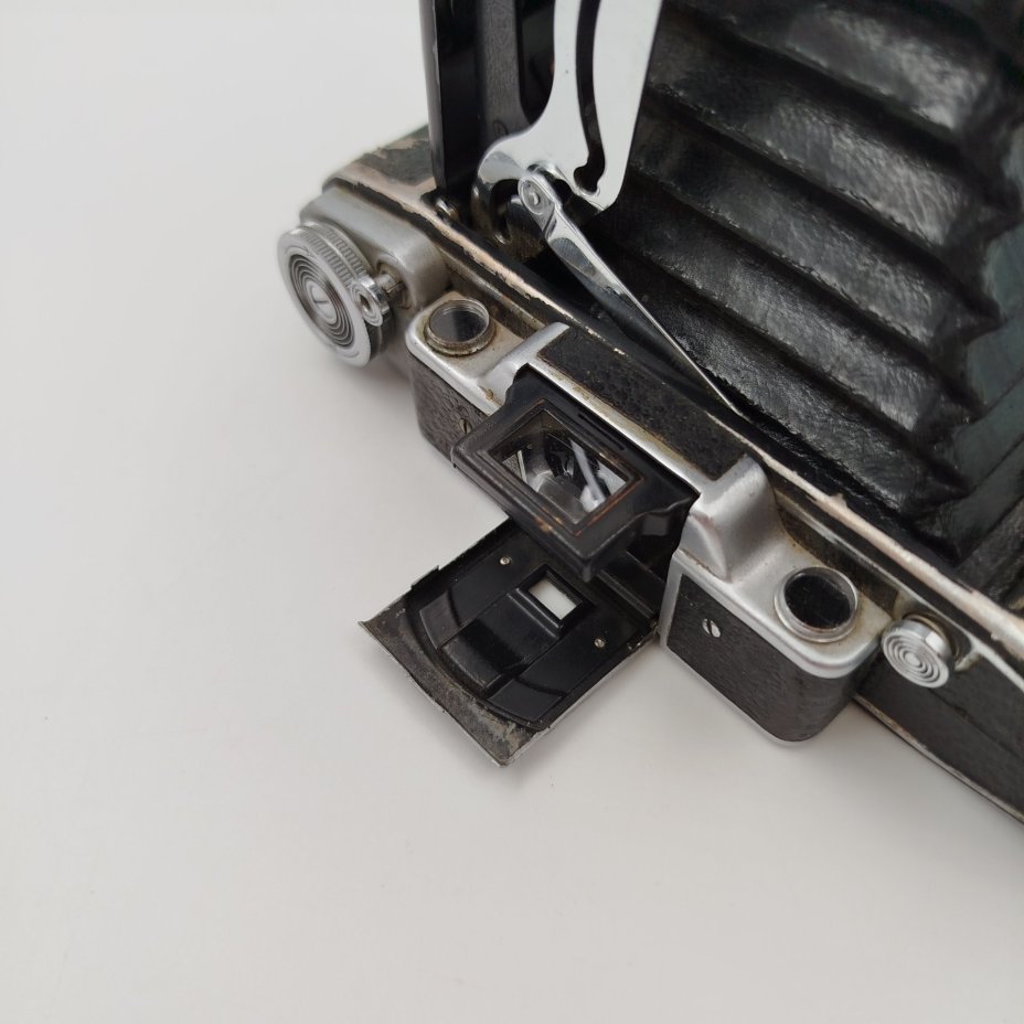 Фотоаппарат "Москва-4" с объективом "Индустар-23" в оригинальном кофре, металл, пластик, кожа, стекло, Красногорский механический завод (КМЗ), СССР, 1955-1958 гг.