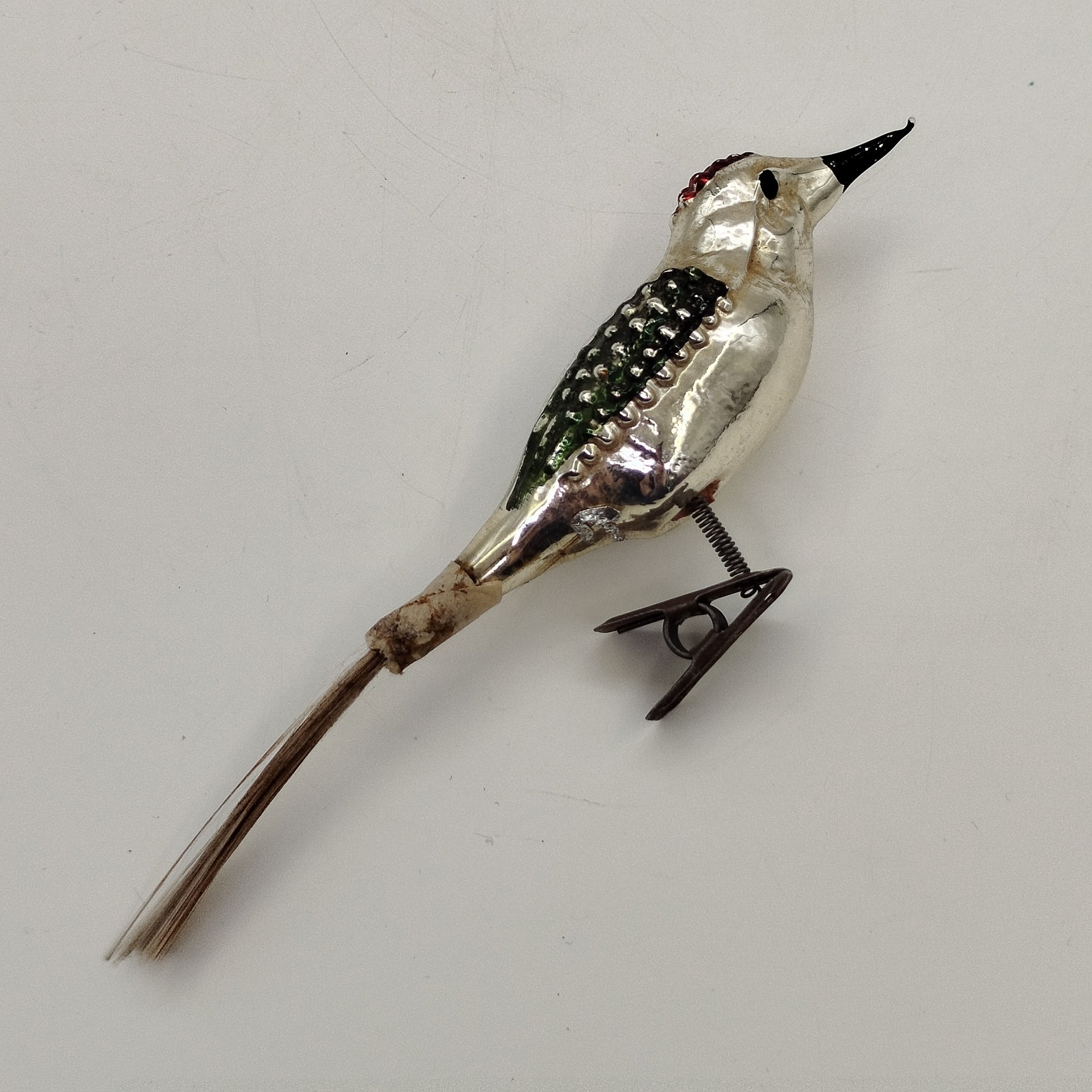 Ёлочная игрушка в виде птички, стекло, роспись, металл, слабо держится крепление металлической пружинки, Германия, 1920-1950 гг.