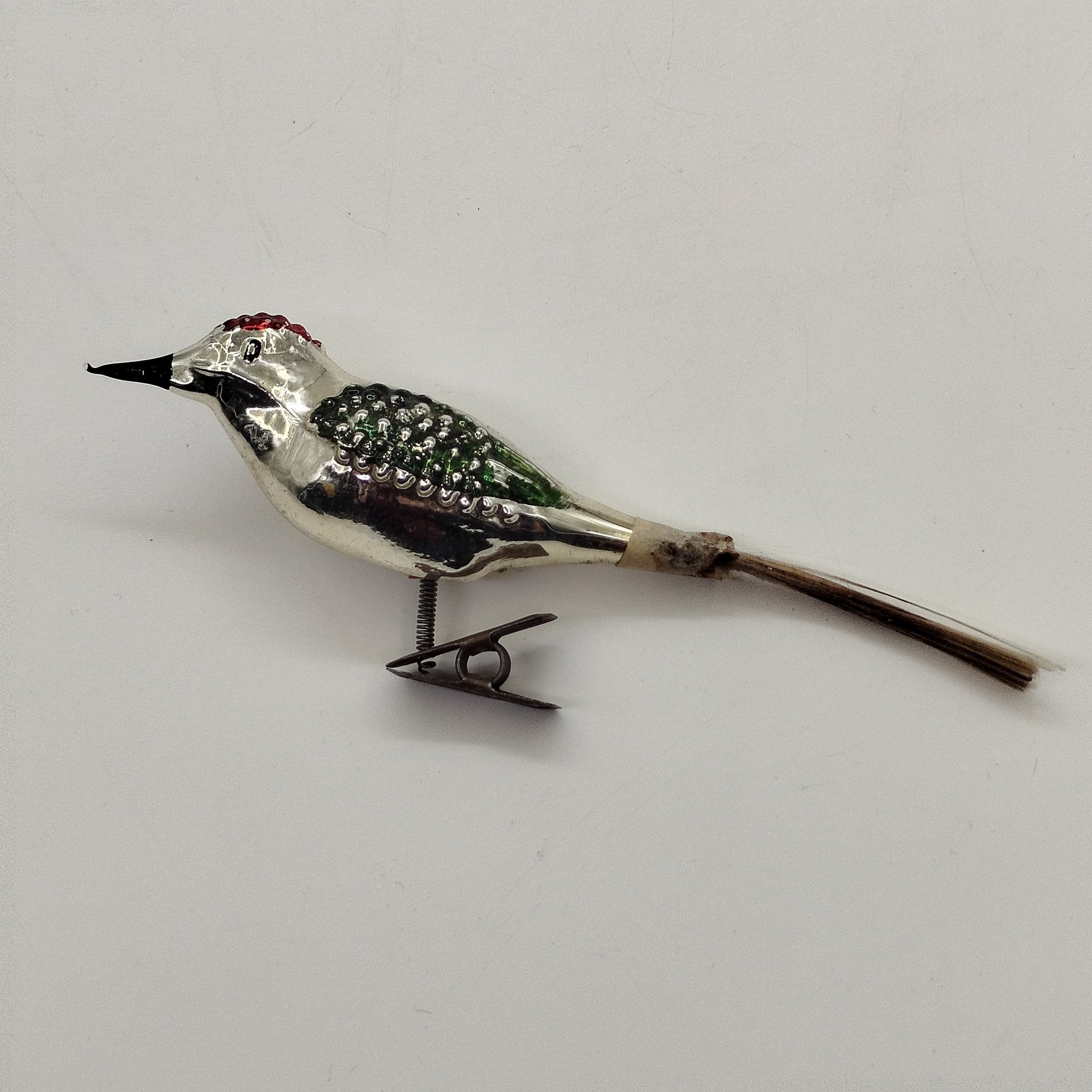 Ёлочная игрушка в виде птички, стекло, роспись, металл, слабо держится крепление металлической пружинки, Германия, 1920-1950 гг.