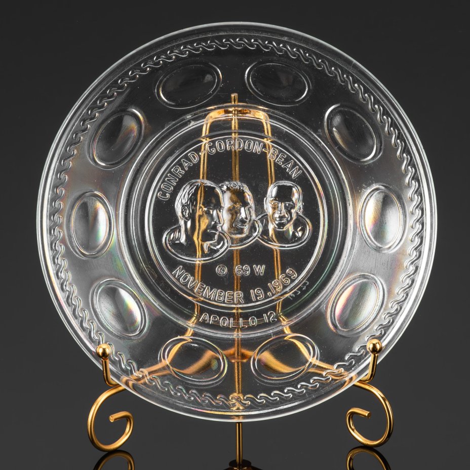 Тарелка декоративная "Аполлон-12, 19 ноября 1969 года", Whеаtоn Glаss по заказу НАСА, стекло, пресс, ирризация, США, 1969-1970 гг.