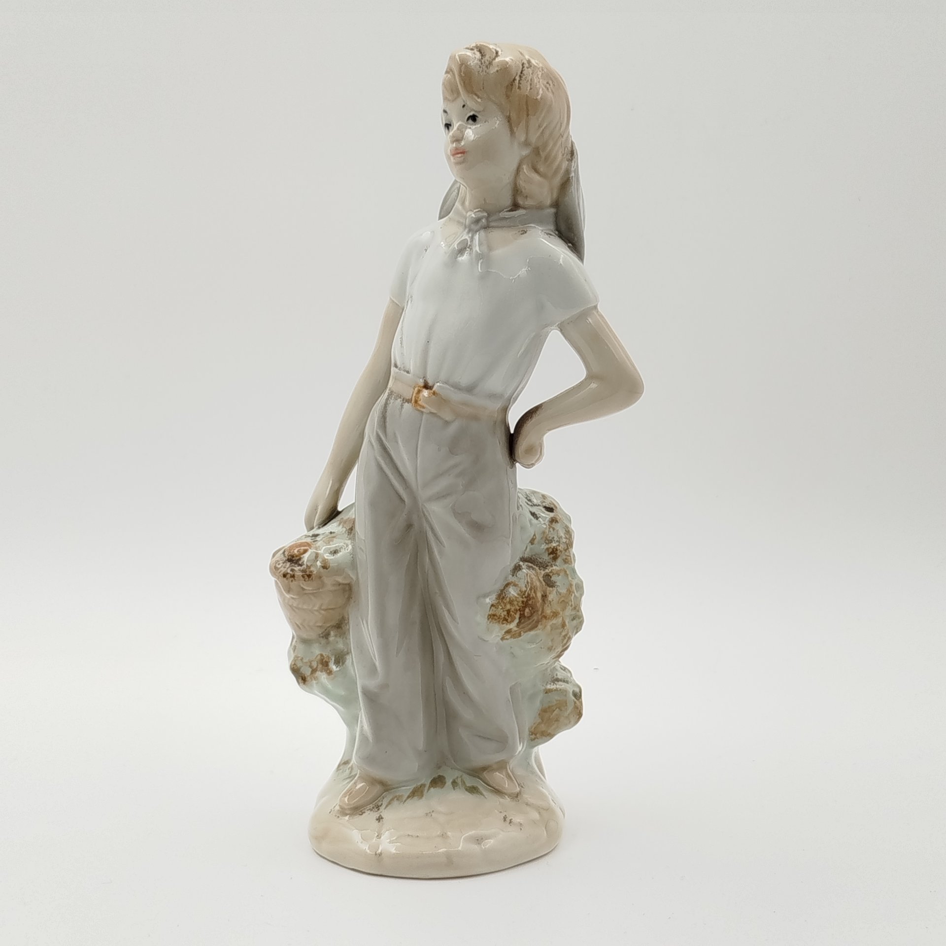 Статуэтка "Девочка в шляпе", Janbo, фарфор, роспись, Испания, 2000-2015 гг.