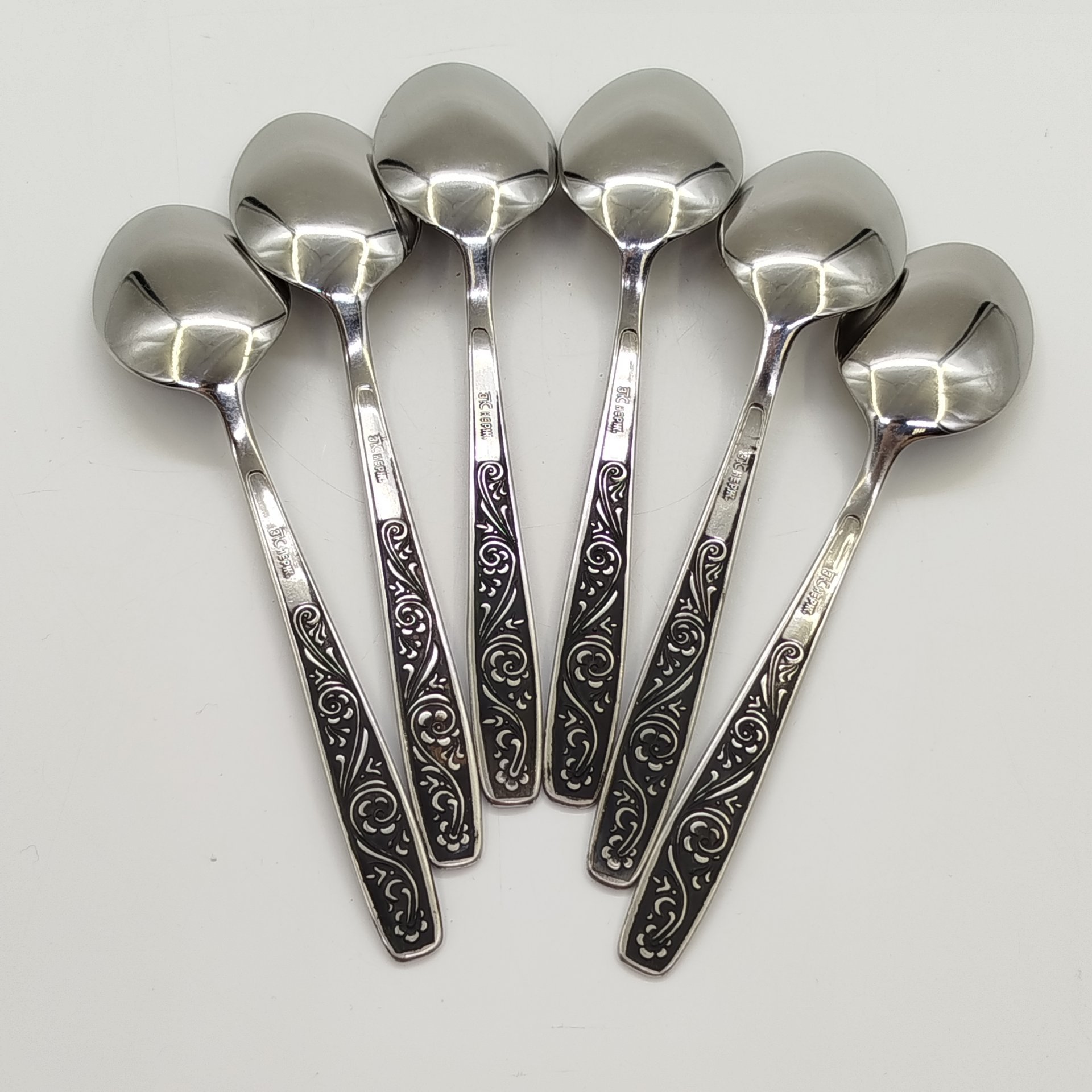 Набор из 6-ти чайных ложек с цветочным декором, нержавеющая сталь, Павловский завод художественных металлоизделий им. С.М. Кирова, СССР