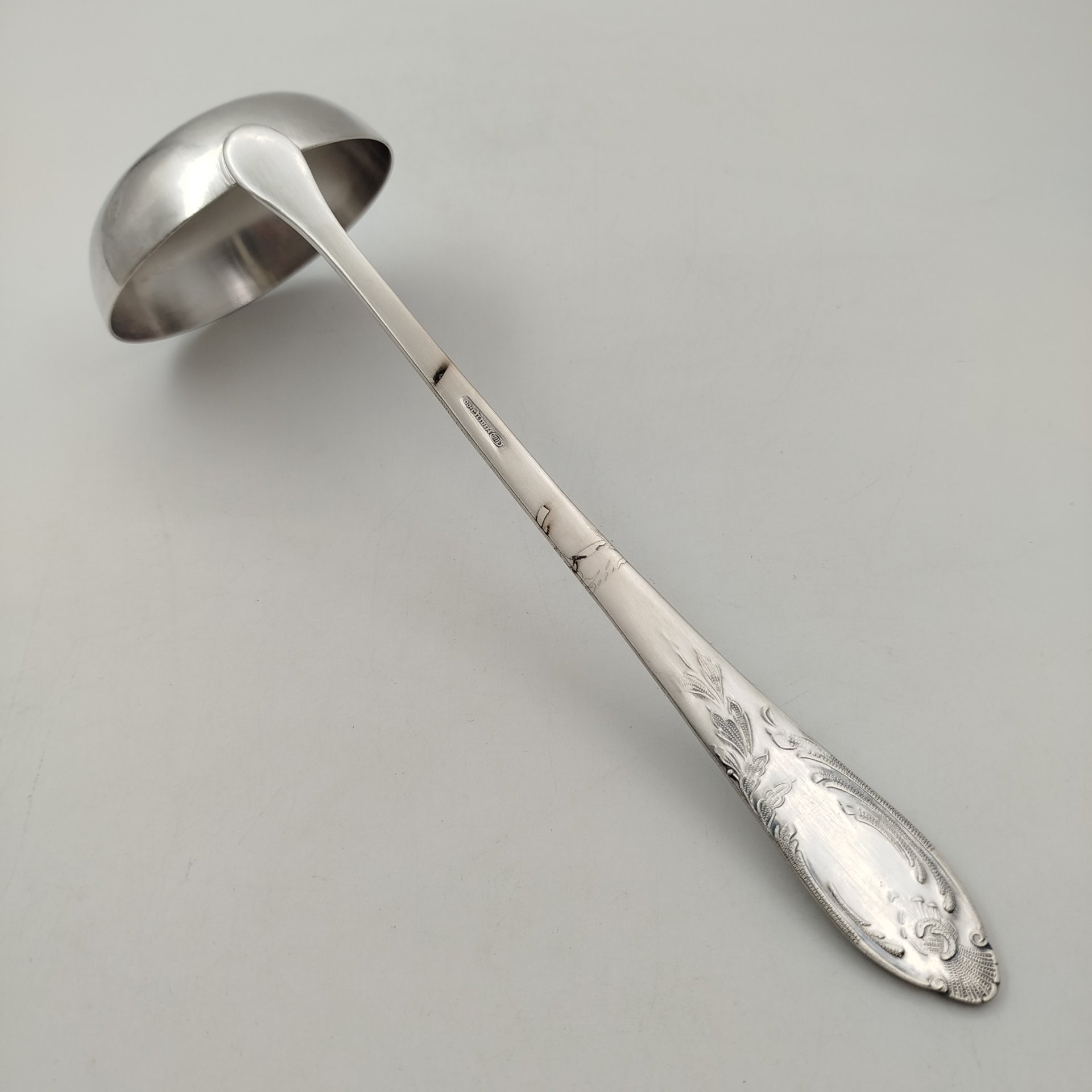 Половник с растительным декором, мНЦ (медь-никель-цинк), Вольнянский завод столовых приборов им. Шевченко (ЗiШ, ЗиШ), СССР, 1970-1990 гг., Вольнянский завод столовых приборов им. Шевченко (ЗiШ