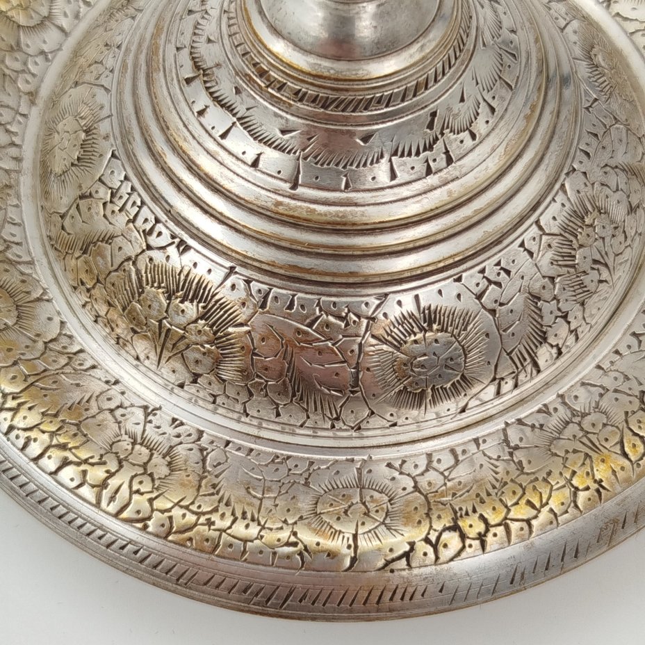 Маслёнка в восточным стиле с флоральным декором