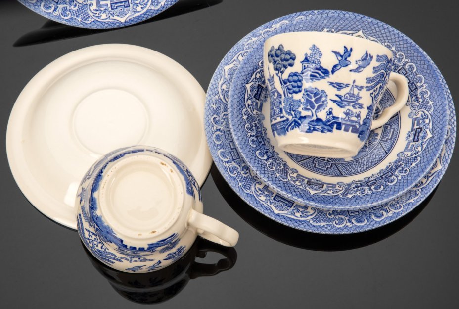 Набор чайных трио " Blue Willow" тет-а-тет (на 2 персоны), EIT (English Ironstone Tableware, Ltd.)